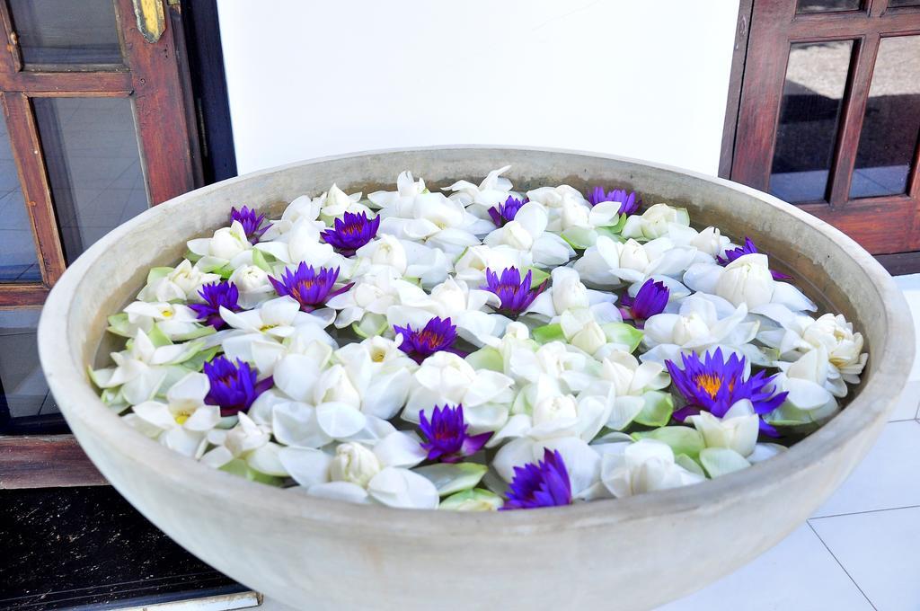 Ocean Of Life Ayurveda Hotel อินดูรูวา ภายนอก รูปภาพ